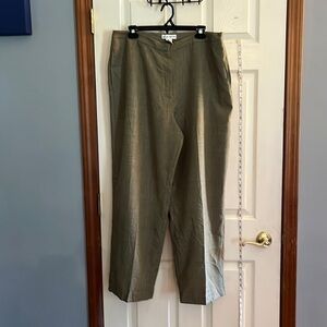 Justin Taylor-size 18 olive green dress pants/trousers. Wide leg, 2 side pockets